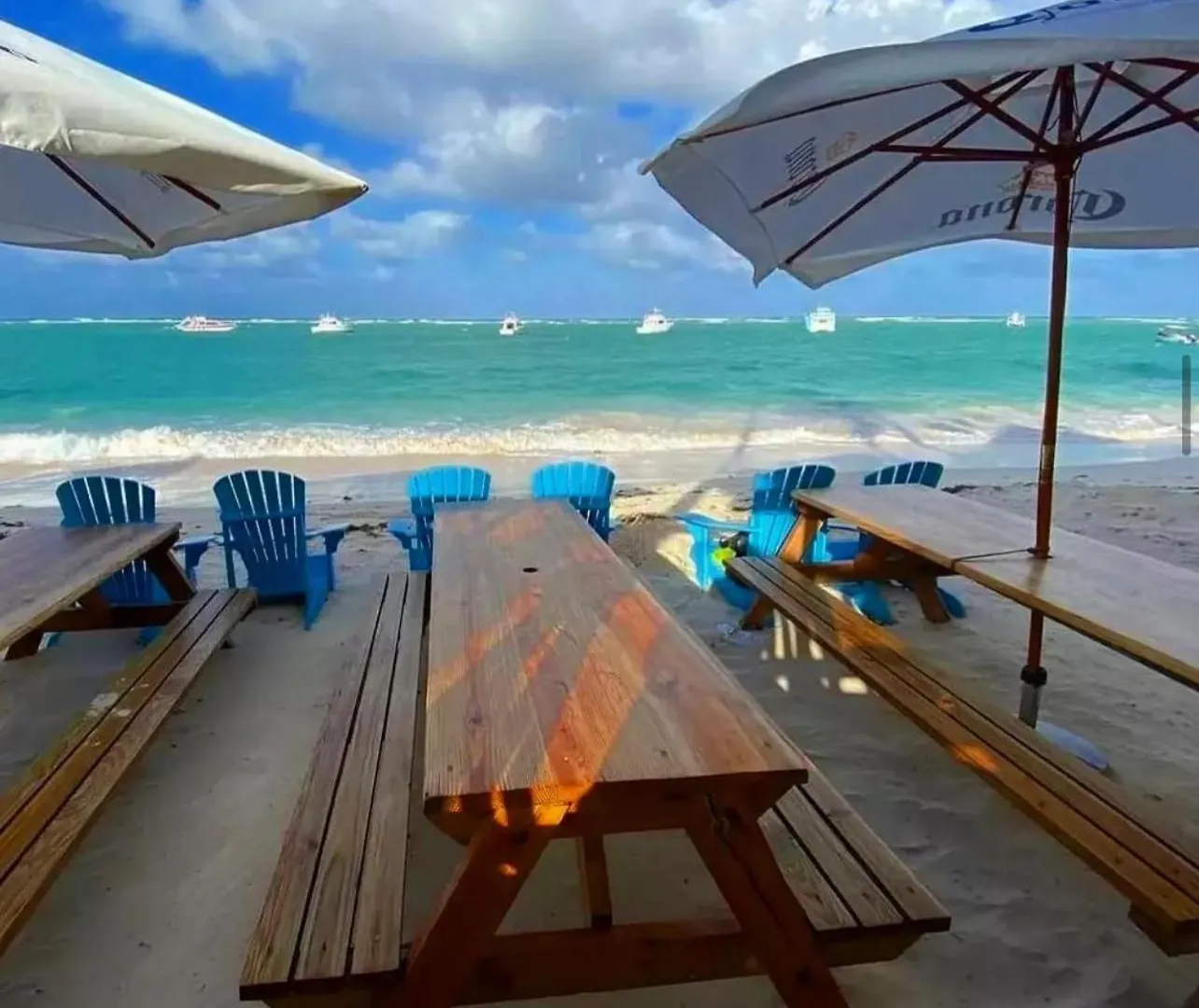 Vacation Studios With Rooftop Pool, Beach Club, Restaurants - Playa Los Corales Punta Cana