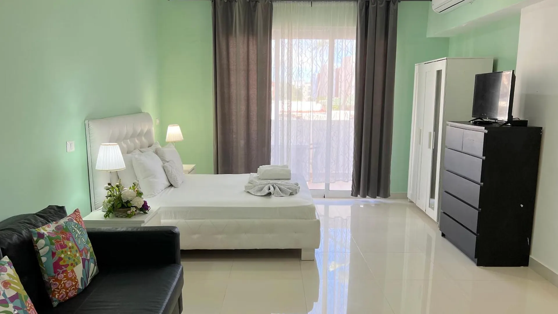 Hotell Vacation Studios With Rooftop Pool, Beach Club, Restaurants - Playa Los Corales Punta Cana